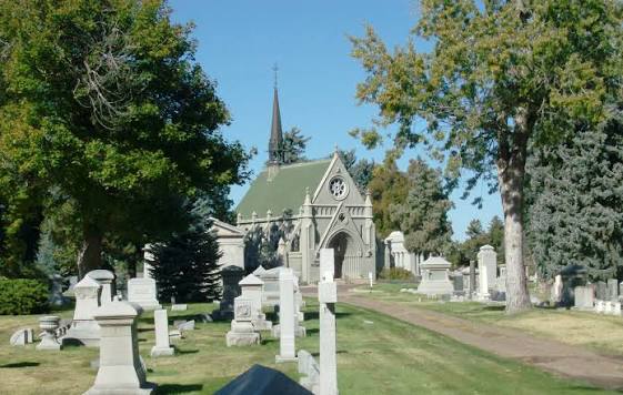Fairmount Cemetery Walking Tour - Tales Tombstones Tell