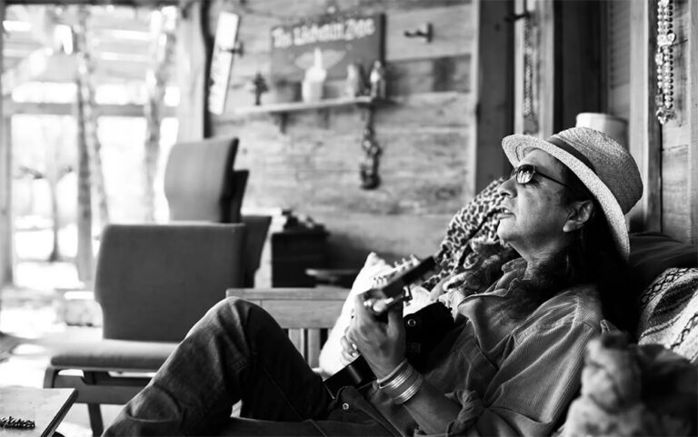 Music in the Galleries:  Cary Morin